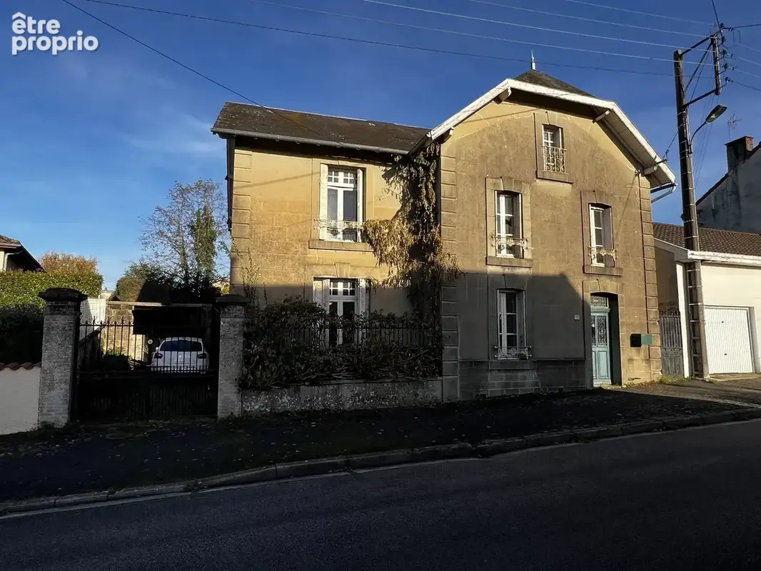 Maison à BELLAC