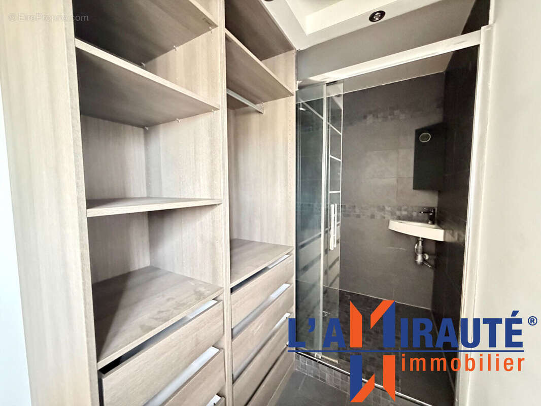 Appartement à SARTROUVILLE