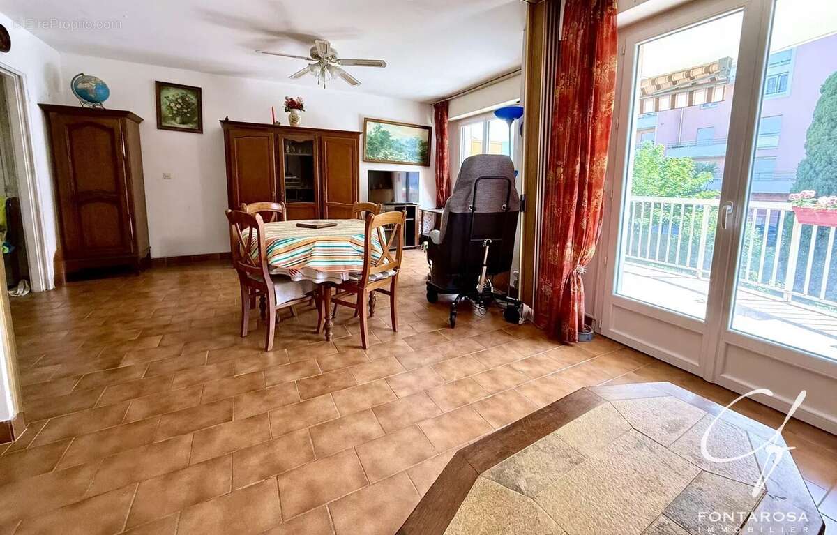 Appartement à FREJUS
