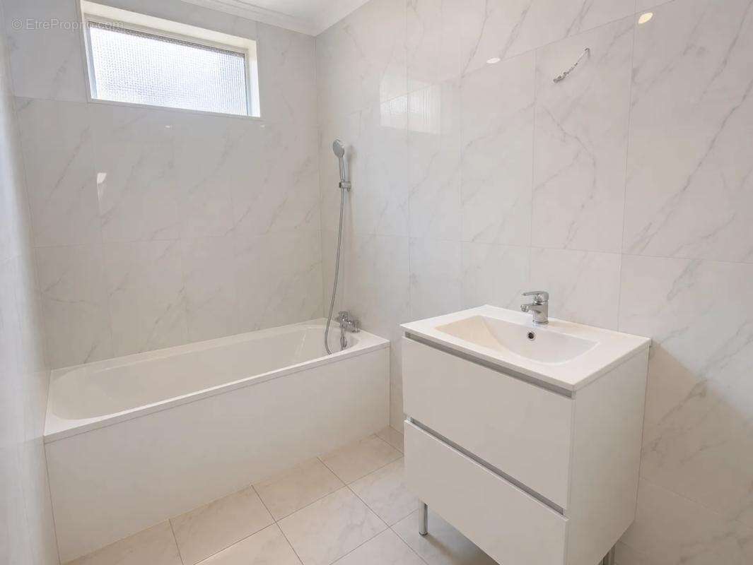Appartement de 3 pièces de 52 m² à Neuilly-sur-Marne - photo 12