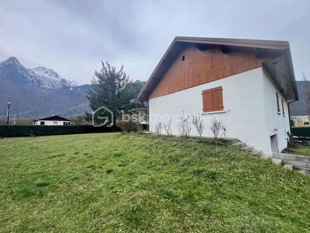 Maison à LES CHAVANNES-EN-MAURIENNE