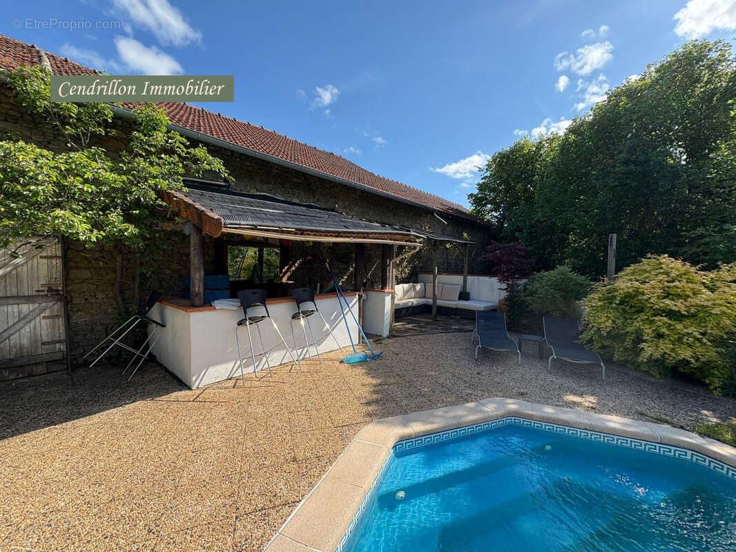 Maison à MASBARAUD-MERIGNAT