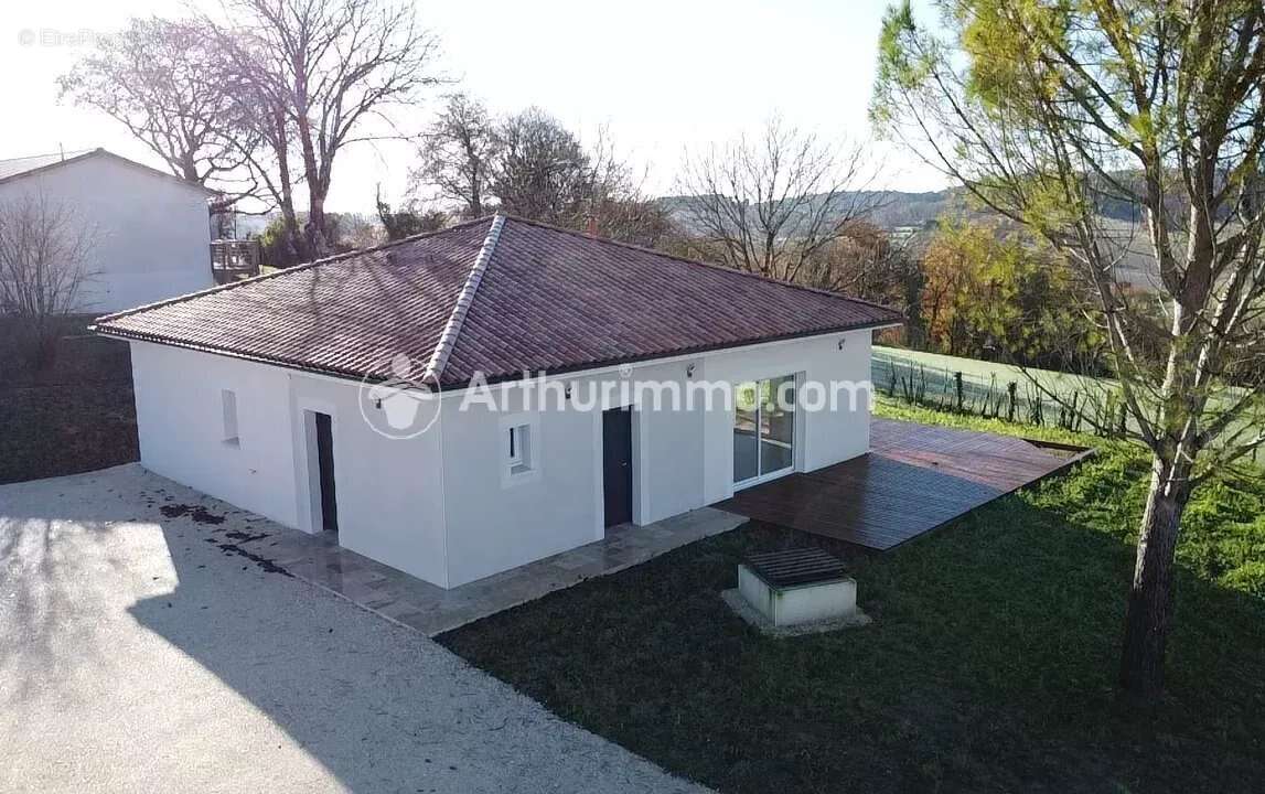 Maison à LEGUILLAC-DE-L'AUCHE