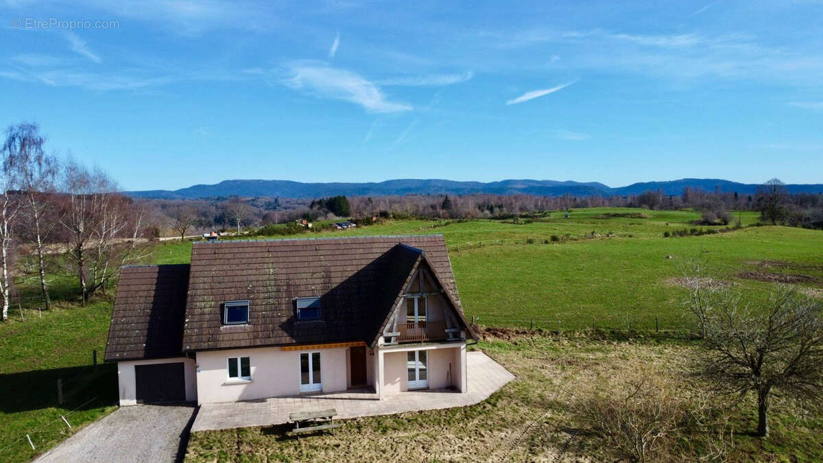 Maison à ESMOULIERES