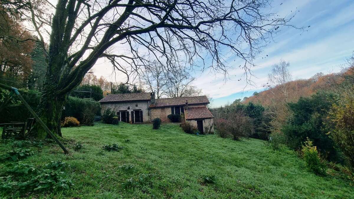 Maison à SAINT-PAUL-DE-SERRE