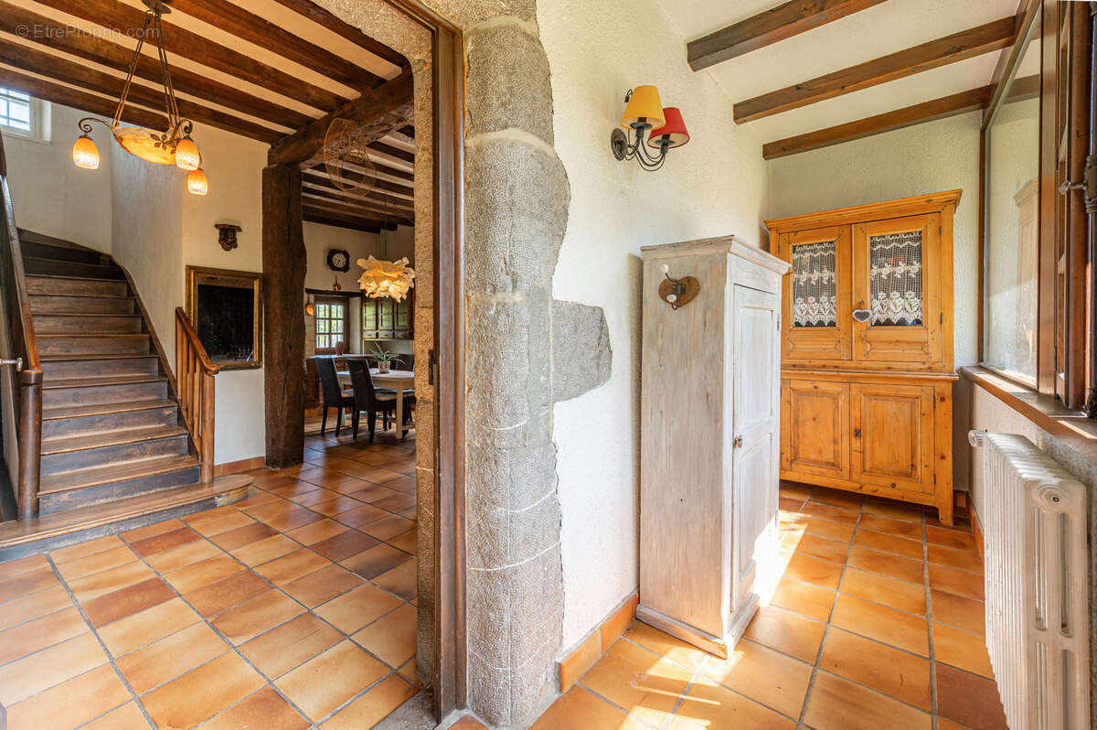 Maison à vendre 6 pièces SONNAZ (73) - Hameau de Montagny avec parc arboré de 2600 M² - photo 5