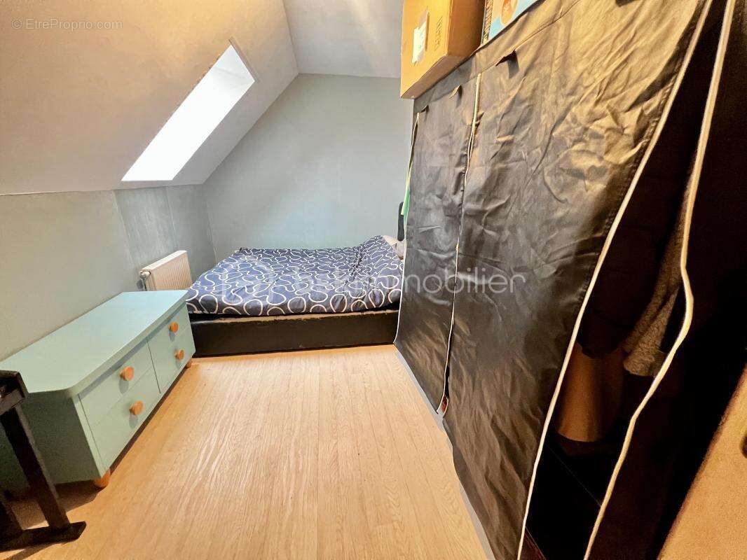 Maison familiale sur Coulommiers même : De très beau volumes Un bien rare sur ce prix là avec Beaucoup de potentiel !! - photo 13