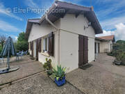 Maison à PAREMPUYRE