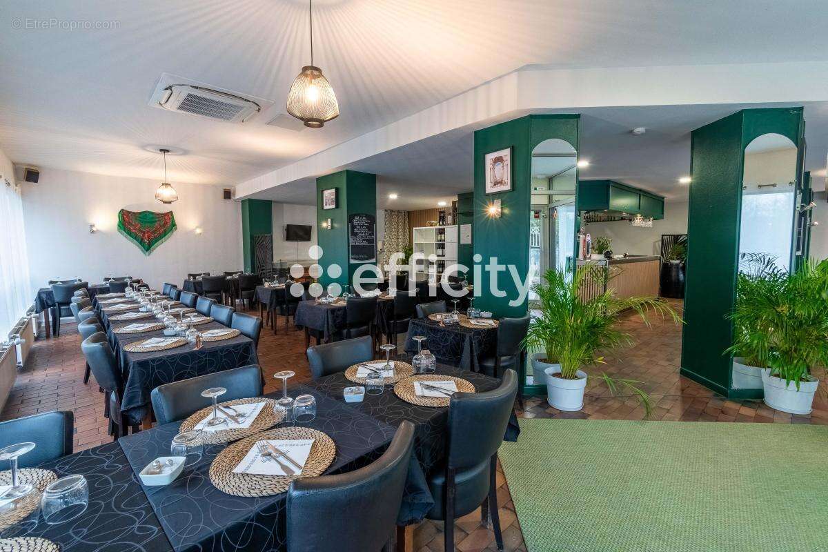 Commerce à VILLENEUVE-LE-ROI