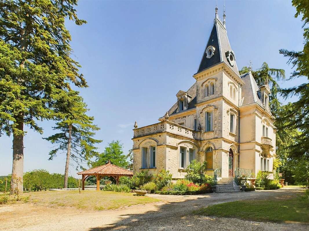 Maison à LAROQUE-TIMBAUT