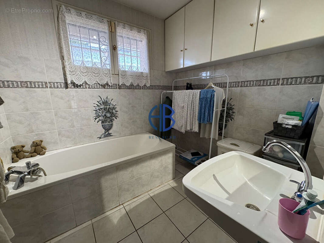 Maison à CHATEAU-GAILLARD