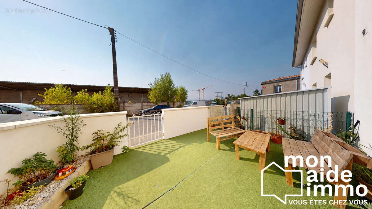Maison 80 m² à Floirac  - photo 6