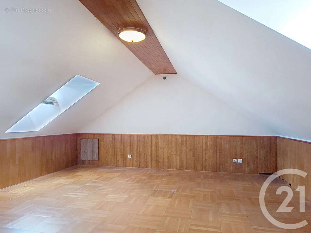 Maison 97 m² à Le Chatelet-En-Brie  - photo 7