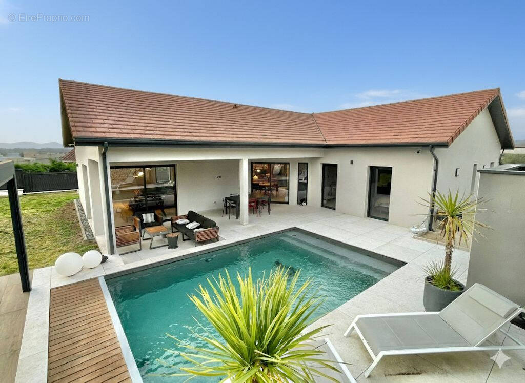 Maison à SAINT-CHEF