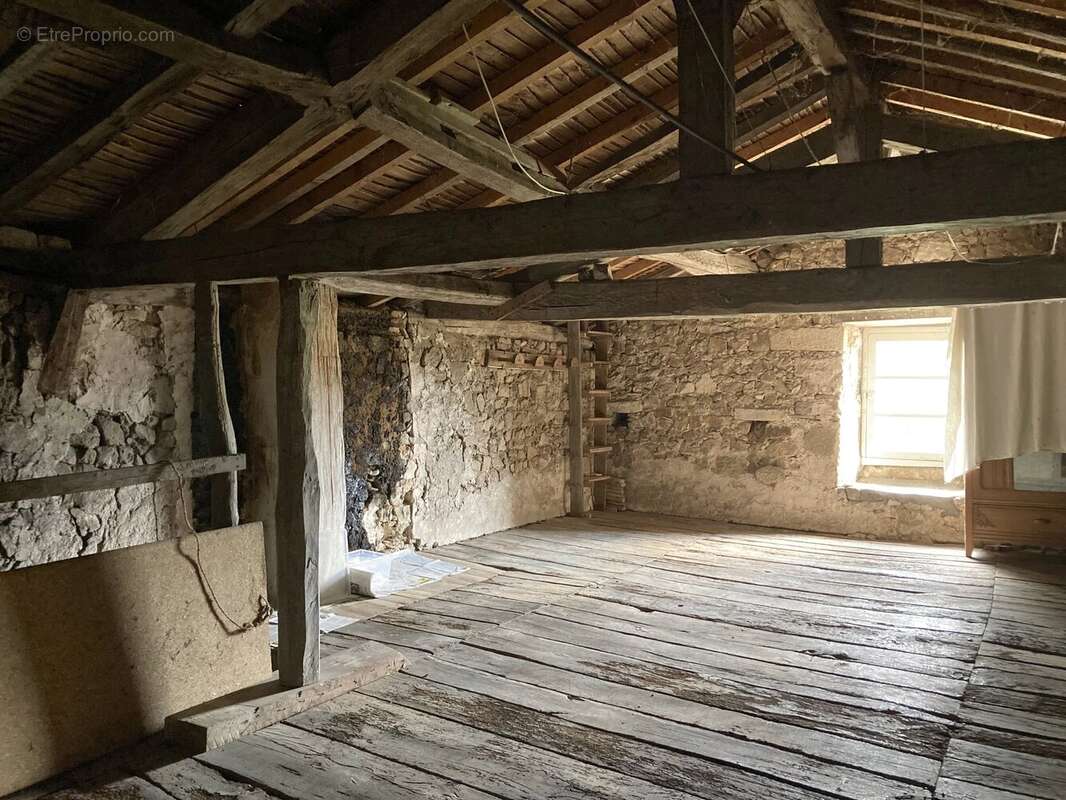 Maison à CHATILLON-SUR-THOUET
