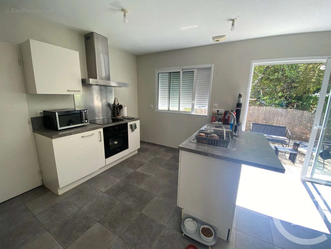 Maison à L&#039;ISLE-D&#039;ESPAGNAC