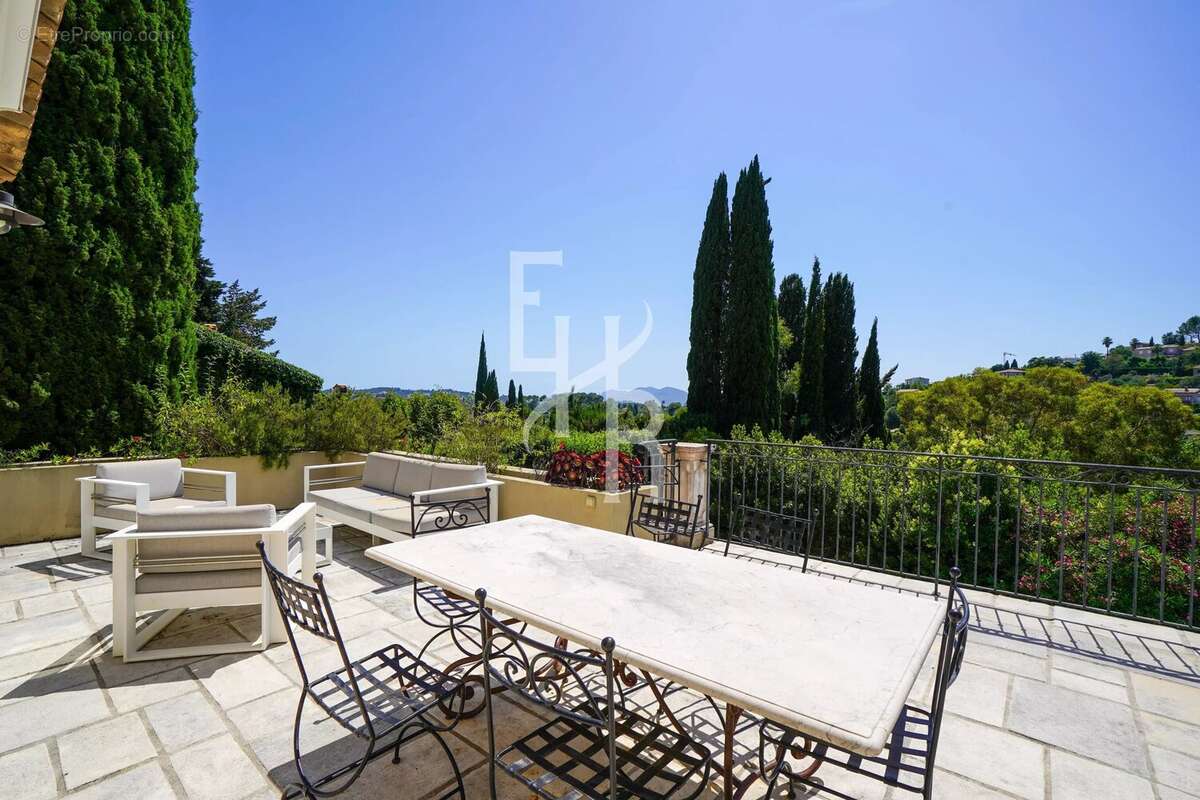 Maison à MOUGINS