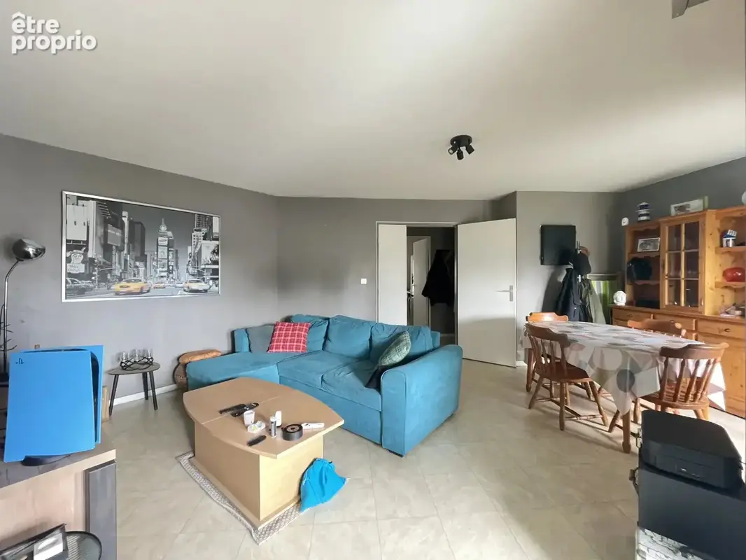 Dernier étage, sans ascenseur, Appartement T3 - 69.5 m² - Blordière - photo 3