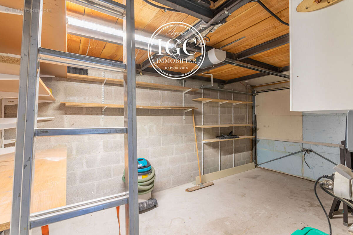 Maison à CHATEAUNEUF-LES-MARTIGUES