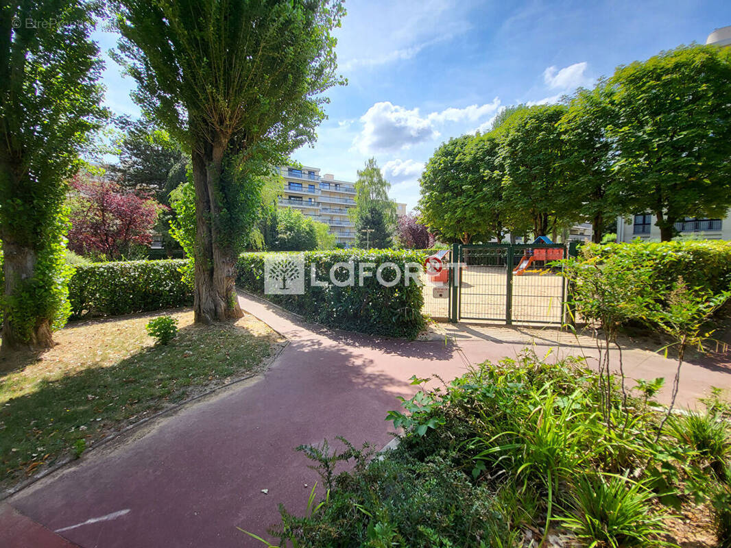 Appartement à RUEIL-MALMAISON