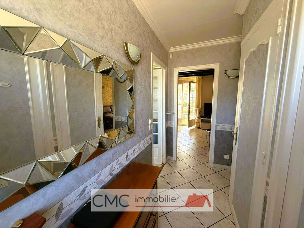 Maison à BARJOUVILLE