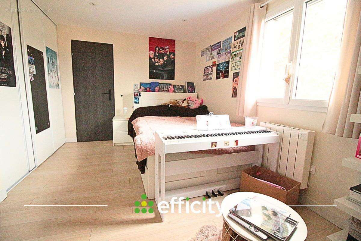 Maison à MEZIDON-CANON