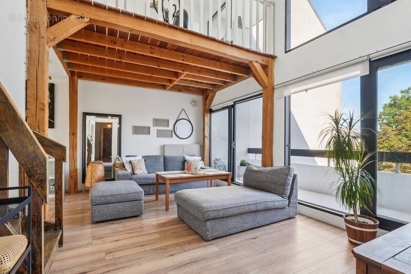 Appartement à LE COUDRAY-MONTCEAUX