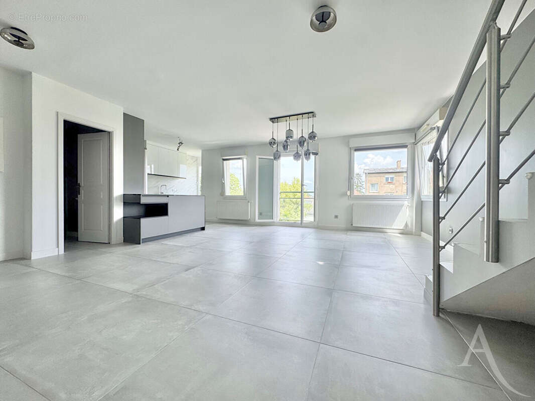 Magnifique Duplex T3 de 85,15 m² avec son garage + son parking + sa cave - photo 3