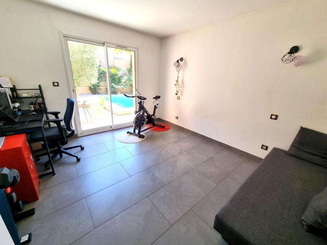Maison à DECINES-CHARPIEU