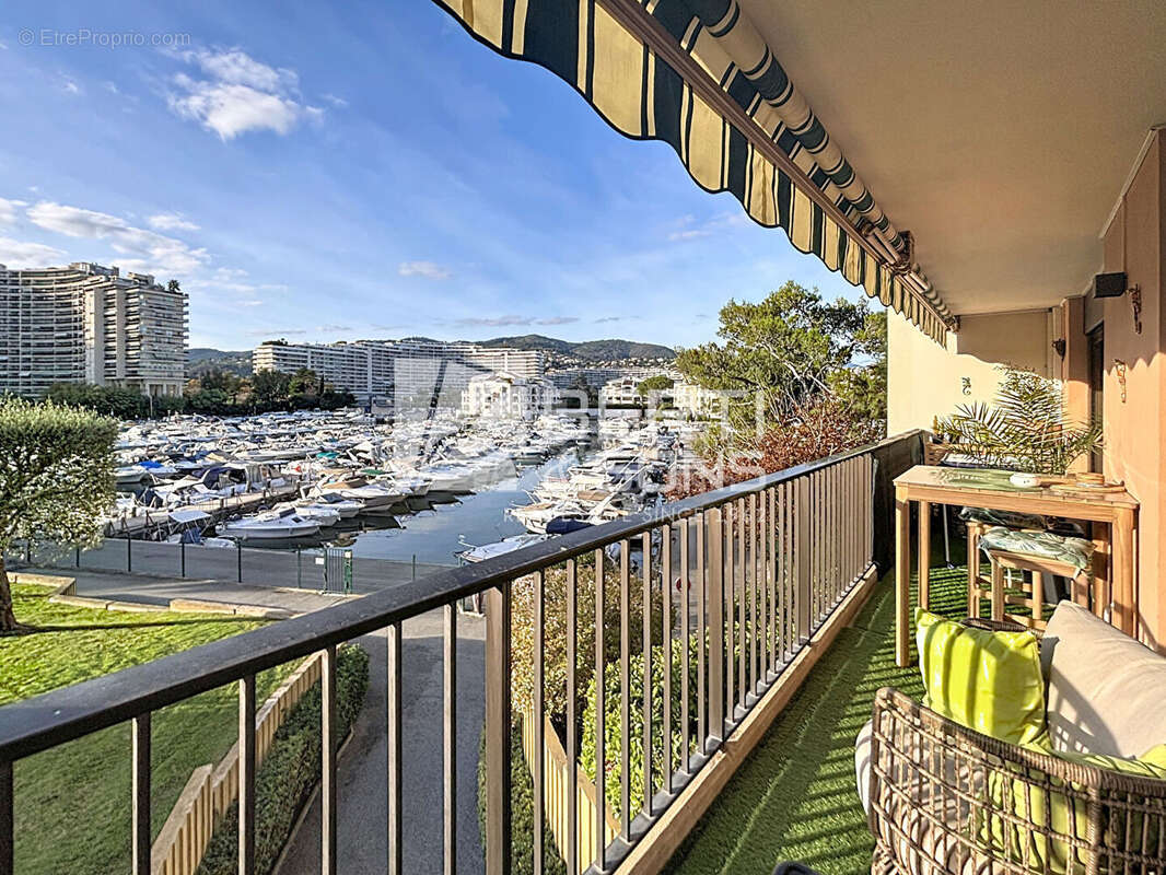 Appartement à MANDELIEU-LA-NAPOULE