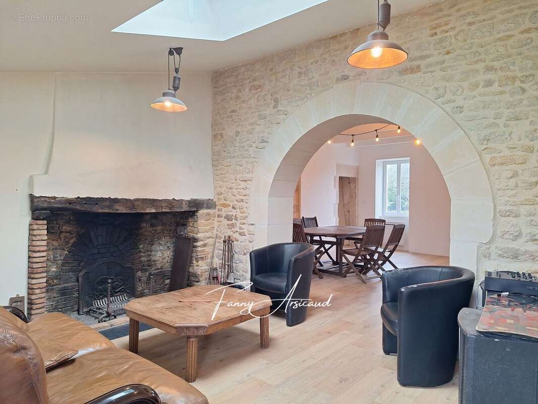 Maison à PUYRAVAULT