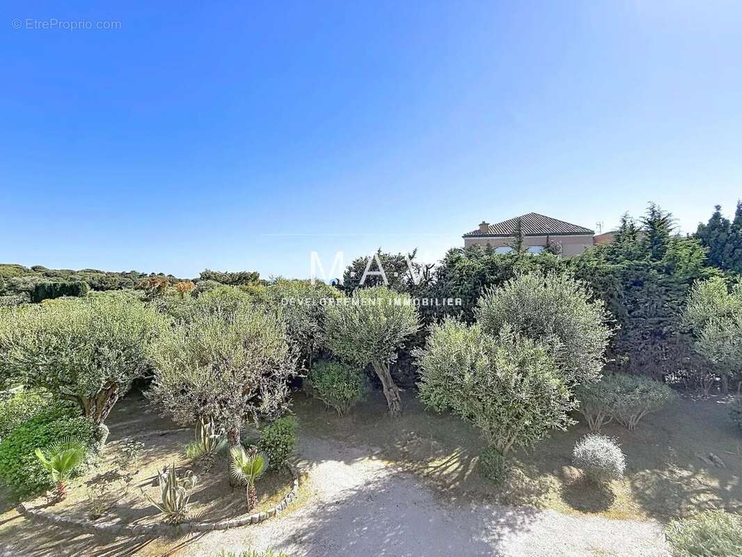 Appartement à ROQUEBRUNE-CAP-MARTIN