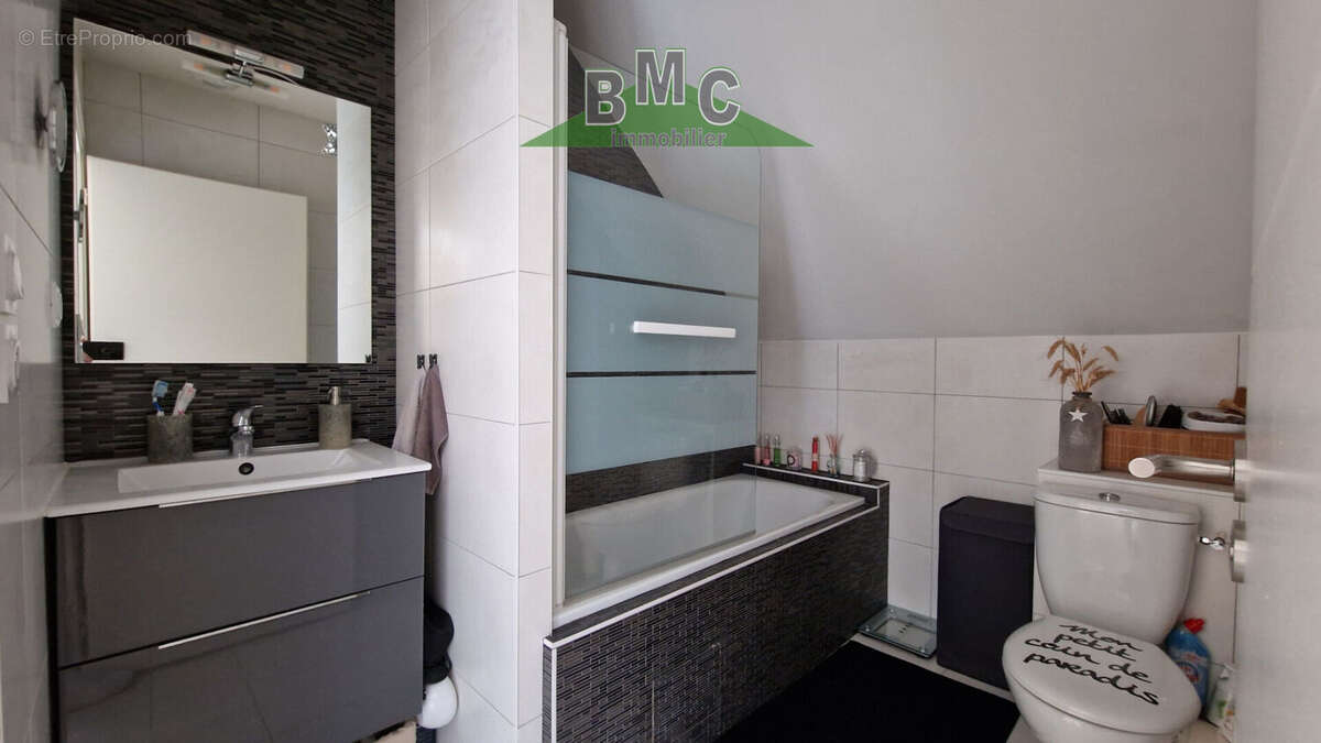 Appartement à LE PLESSIS-BOUCHARD