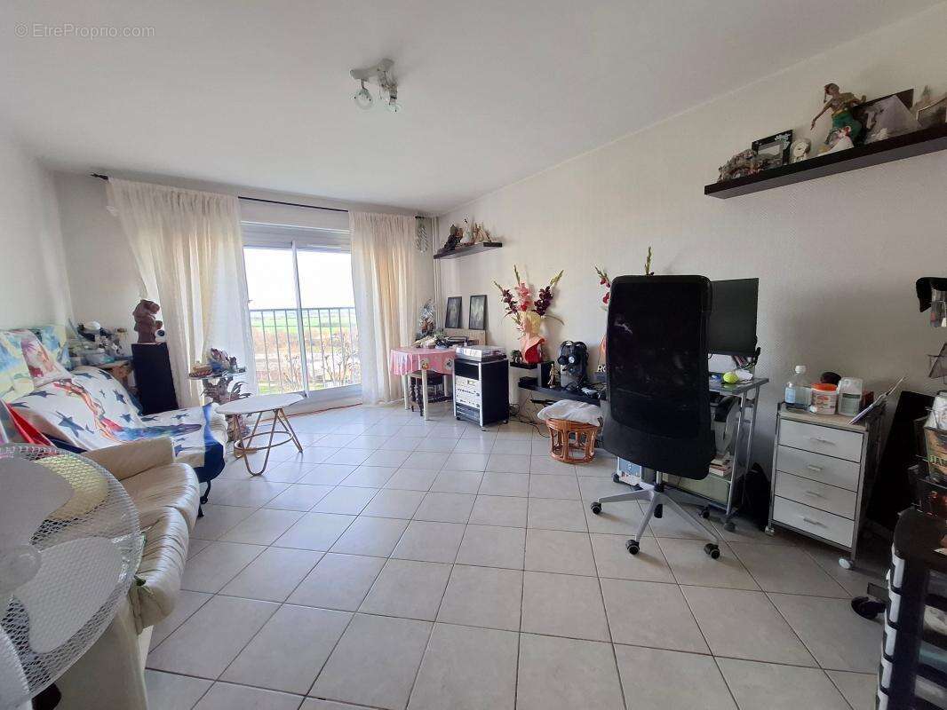 A VENDRE - Appartement 67 m² 2 chambres à vendre proche tram et commerces - photo 2