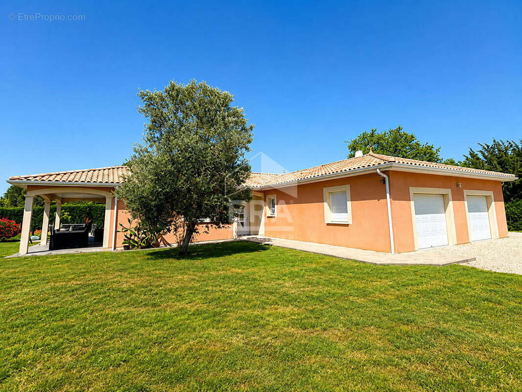 Maison récente 4 pièces avec piscine à vendre à Saint Ciers sur Gironde - photo 3