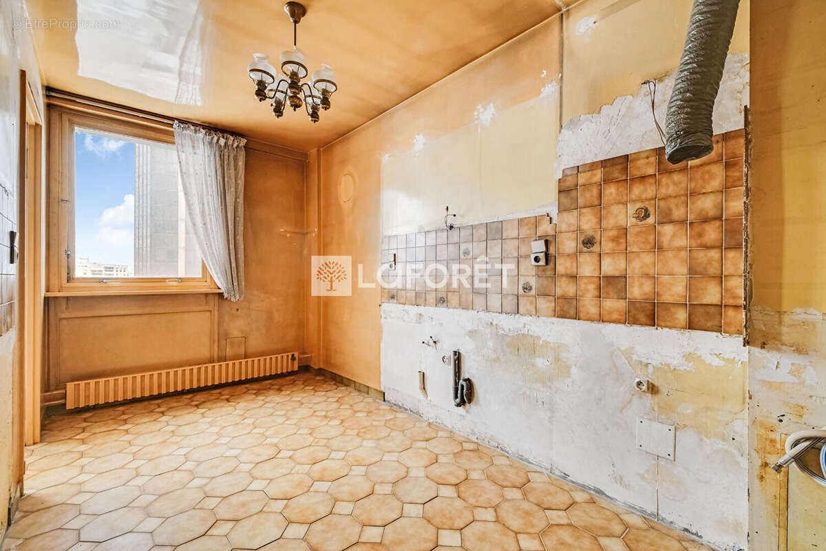 Appartement à PARIS-14E