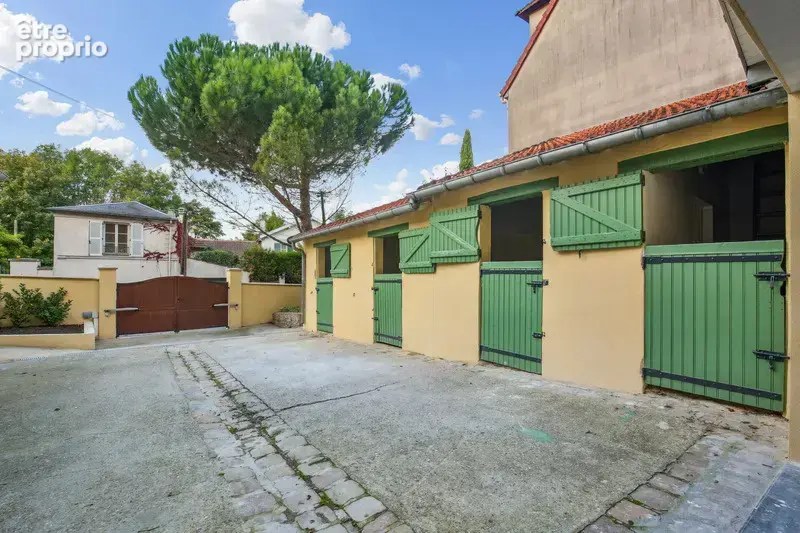 La Celle-Saint-Cloud (78) - Maison de prestige avec abris box chevaux - photo 5