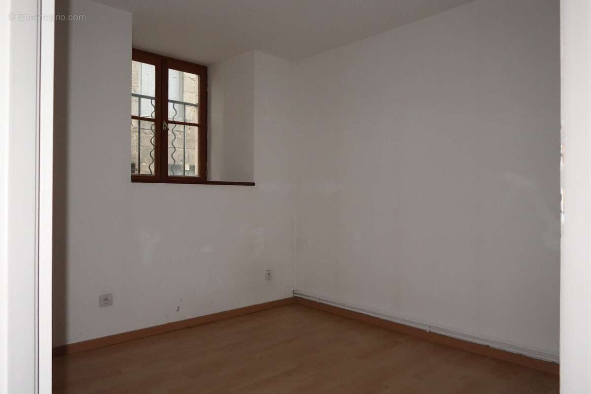 Appartement à LAPTE