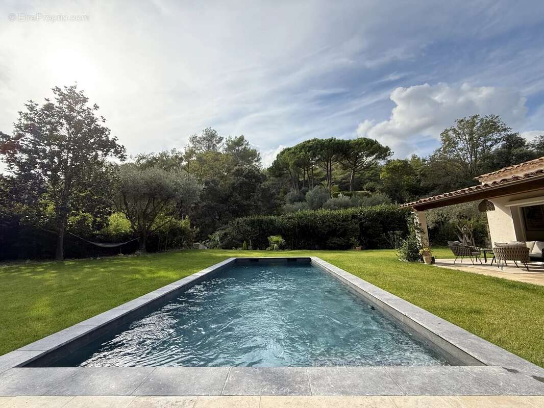 VENDU Domaine Les Hauts de Saint Paul - Villa provençale, 5 chambres, piscine. - photo 27