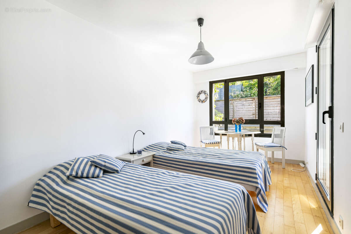Maison moderne l'étang-la-ville - photo 11