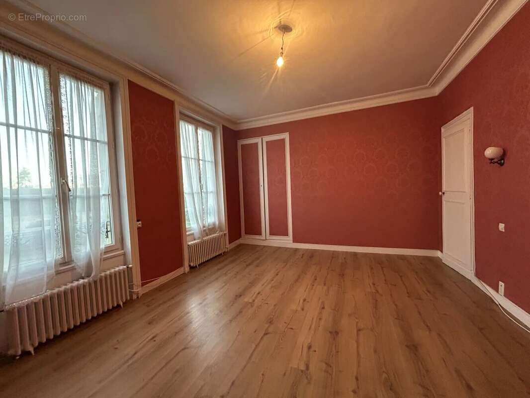 Maison à MORTAGNE-AU-PERCHE