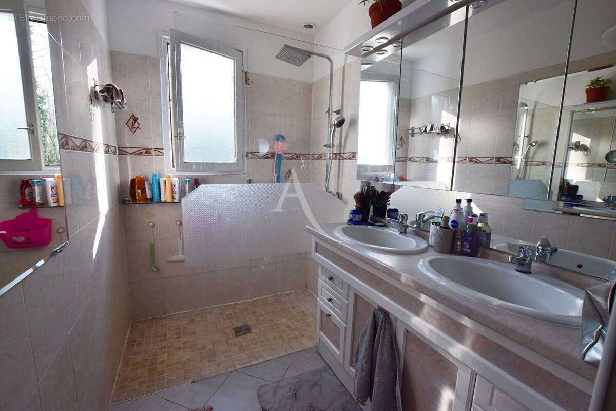 Maison à DONNEMARIE-DONTILLY