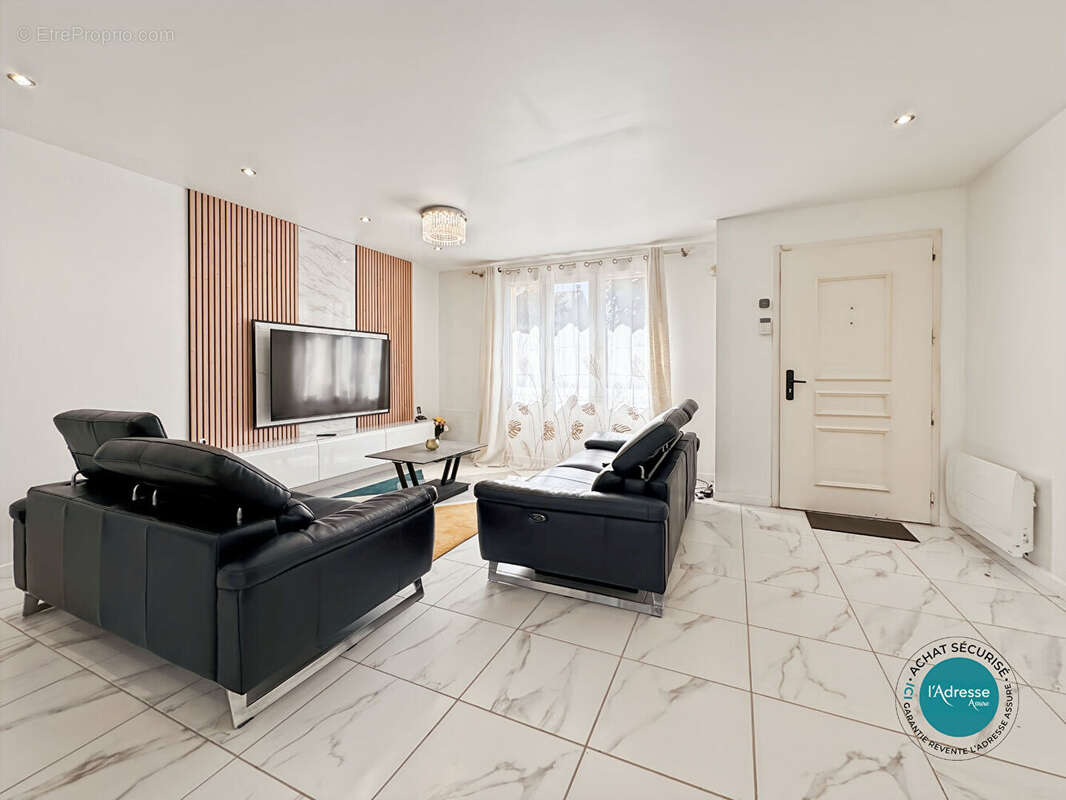 Maison Familiale de plain-pied avec combles aménagés 6 pièces Ormoy - photo 6