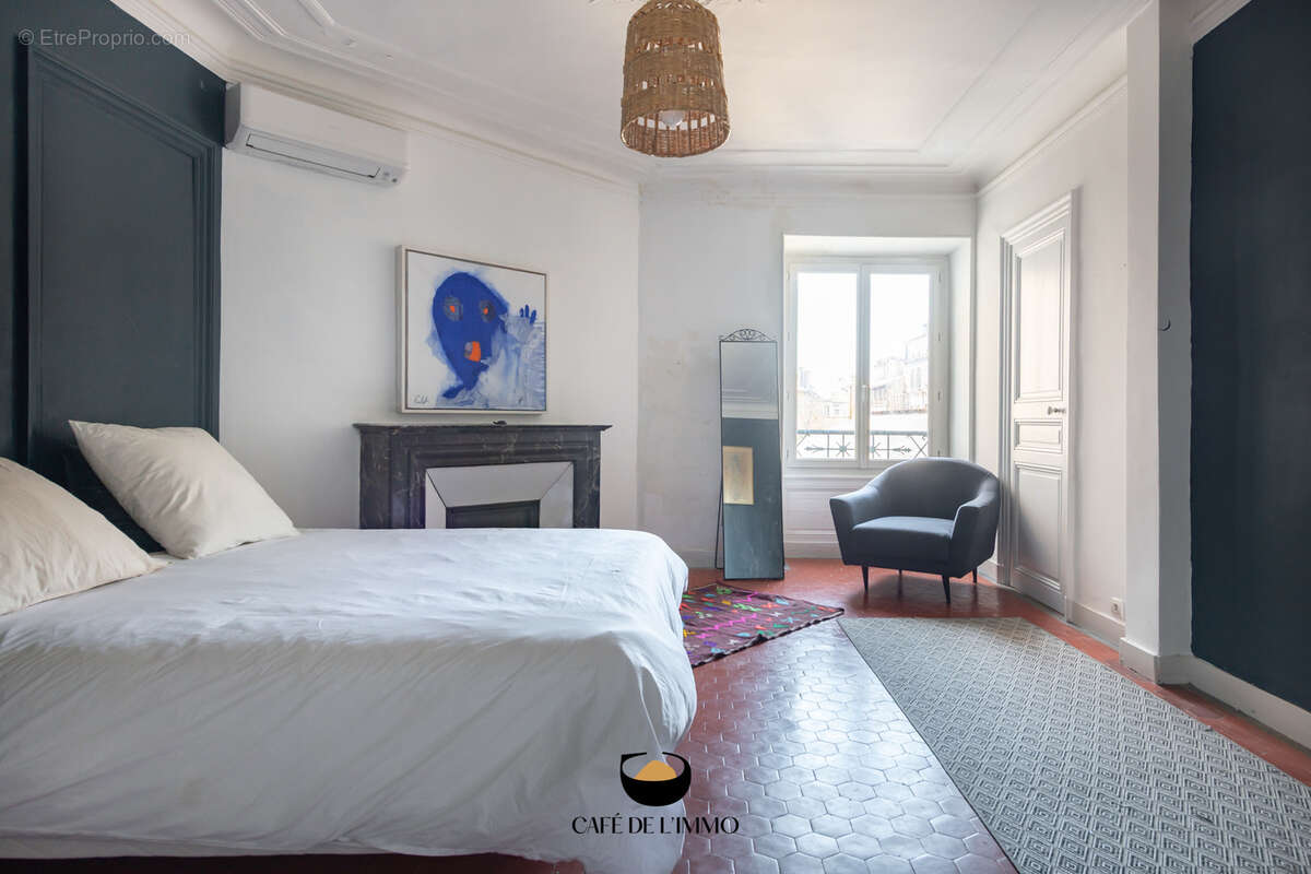 Appartement à MARSEILLE-1E