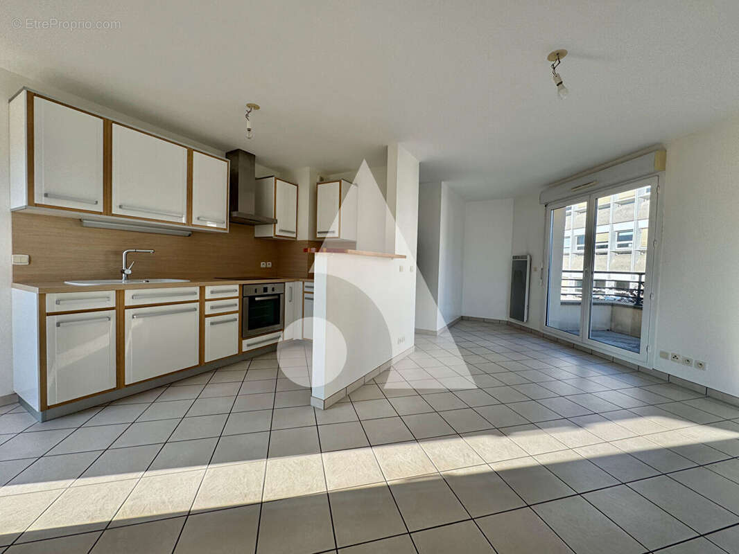 Appartement à CORBEIL-ESSONNES