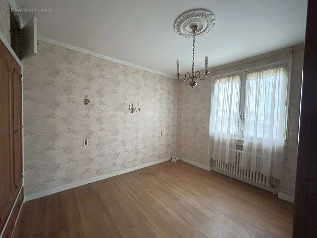 Maison à NEUVILLE-DE-POITOU