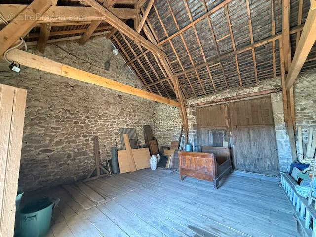 Maison à SAINT-SETIERS