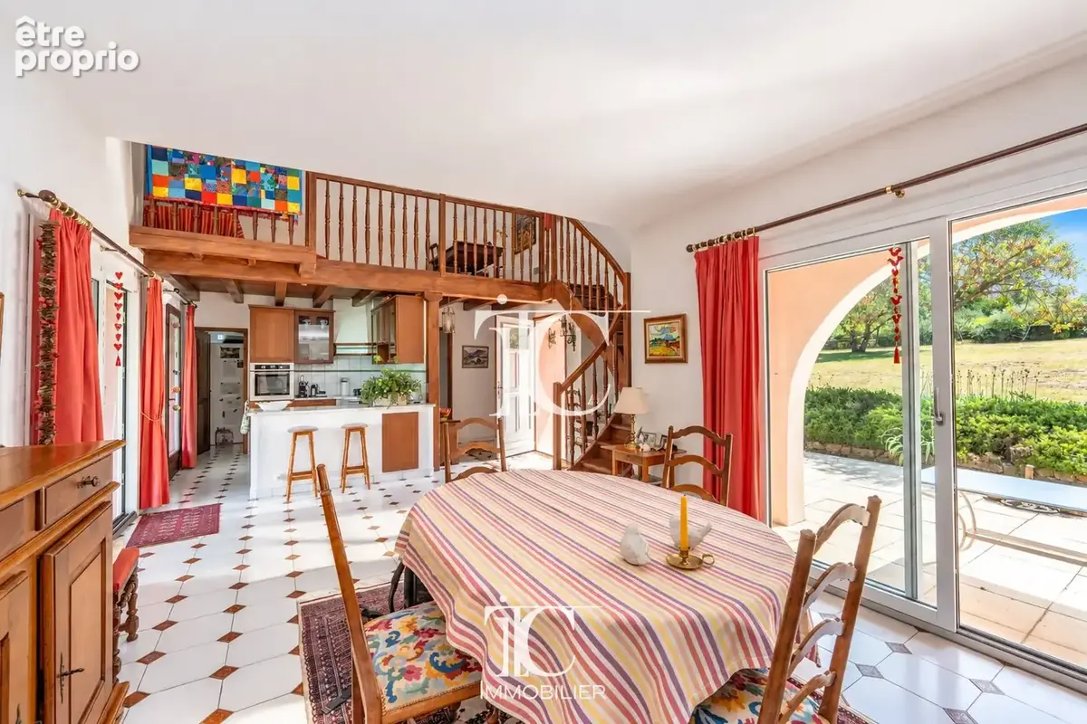 Les vans - villa de plain pied 146m²,secteur calme et verdoyant, 5825m² de terrain, piscine. - photo 10