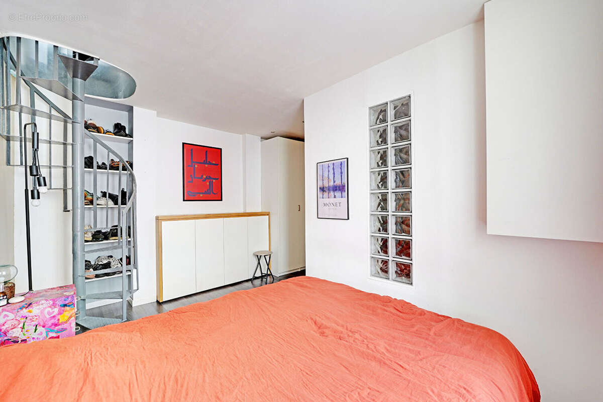 Appartement à PARIS-10E