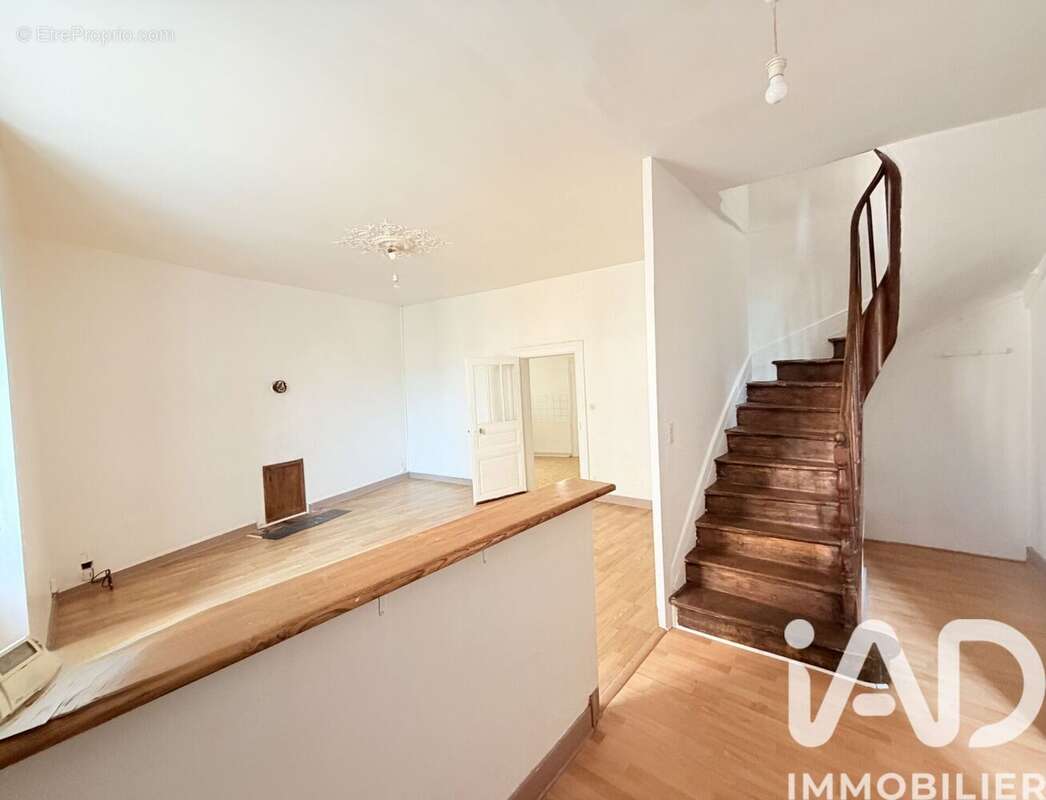 Maison 200 m² à Negrondes  - photo 3